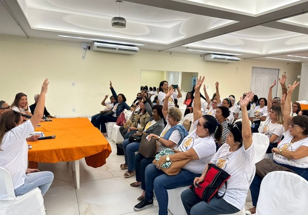 PROFESSORES DA REDE ESTADUAL ANUNCIAM NOVA MANIFESTAÇÃO NA AL-BA NESTA TERÇA-FEIRA (8)