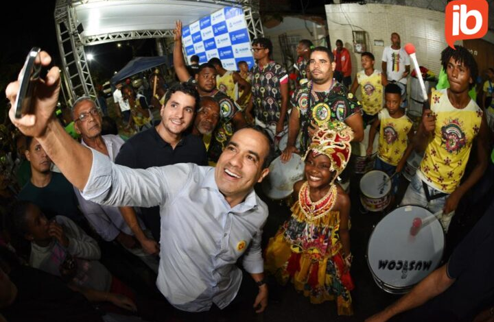 Prefeitura inaugura novas praças em Itapuã e Piatã e anuncia requalificação da Av. Dorival Caymmi