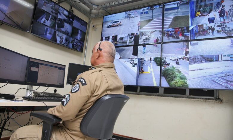 TEIXEIRA DE FREITAS: ESTADO ENTREGA VIATURAS E OUTRAS OBRAS PARA A POLÍCIA MILITAR E CORPO DE BOMBEIROS