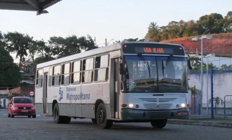 TRABALHADORES DO TRANSPORTE PÚBLICO METROPOLITANO PLANEJAM MANIFESTAÇÃO NESTA SEGUNDA (28), EM LAURO