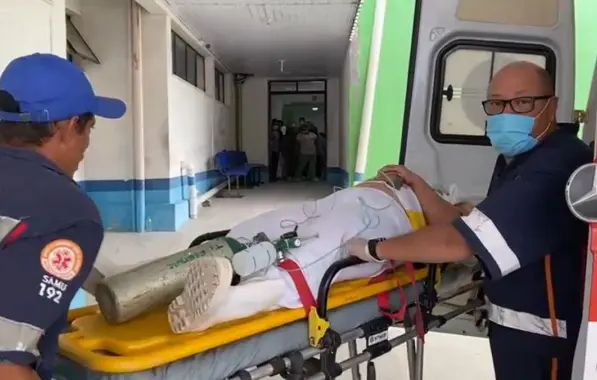 EUNÁPOLIS: FUNCIONÁRIOS PASSAM MAL E SÃO LEVADOS A HOSPITAL APÓS VAZAMENTO DE GÁS EM FRIGORÍFICO