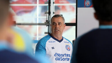 Elenco do Bahia treinou sob o comando de Rogério Ferreira