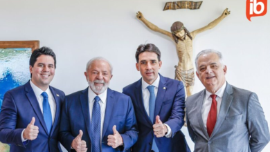 Lula dá posse a três ministros e cria ministério para pequena empresa