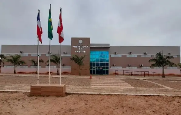 PREFEITURA DE CAETITÉ HOMOLOGA LICITAÇÃO PARA COMPRAR R$ 460 MIL EM BRINQUEDOS E JOGOS