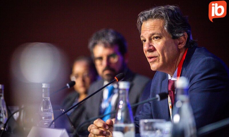 Cota do Brasil no FMI pode ser revista, diz Haddad