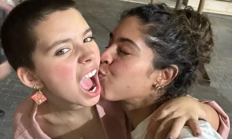 FILHA DE BELA GIL REVELA ORIENTAÇÃO SEXUAL AOS 15 ANOS: “UMA GRANDE SAPATA”