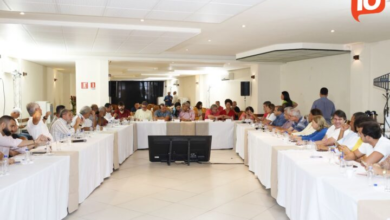 Jerônimo lidera reunião da base aliada, que avança para candidatura em Salvador