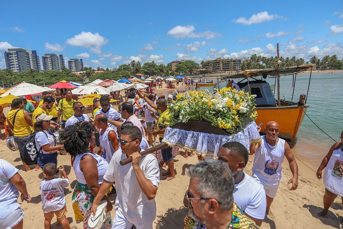 Padroeiro dos pescadores e dos animais, São Francisco de Assis leva fiéis e devotos às ruas de Lauro de Freitas