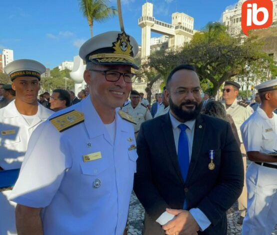 Leandro de Jesus recebe medalha Amigo da Marinha em solenidade no 2º Distrito Naval