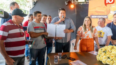 Prefeito autoriza construção de três unidades de beneficiamento de mel em Euclides da Cunha