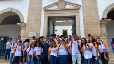 Augusto Vasconcelos recebe projeto da UNICEF na Câmara de Salvador