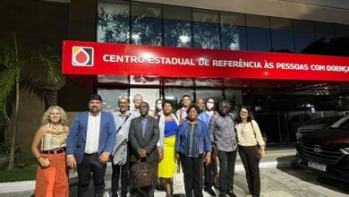 Centro de Referência às Pessoas com Doença Falcilforme recebe comitiva de Angola