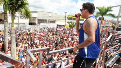 Com patrocínio do Governo do Estado, arrastão de Tiago Aquino encerra a Micareta de Feira