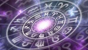 Confira os 5 signos do zodíaco que flertam com todos que encontram