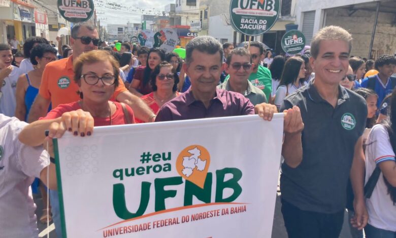 Deputado Robinson defende criação da Universidade Federal do Nordeste da Bahia em ato em Capim Grosso