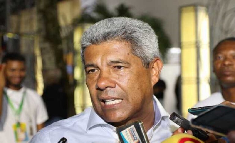 “Garantimos que vamos fazer a nossa parte, de Estado, oferecendo segurança pública, zelo, apoio psicológico e saúde. Escola é um lugar sagrado, de paz, aprendizagem, encontro e cuidado. Sem distinção entre público ou privado”, governador Jerônimo Rodrigues