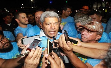 JERÔNIMO PARTICIPA DE ABERTURA DA MICARETA DE FEIRA