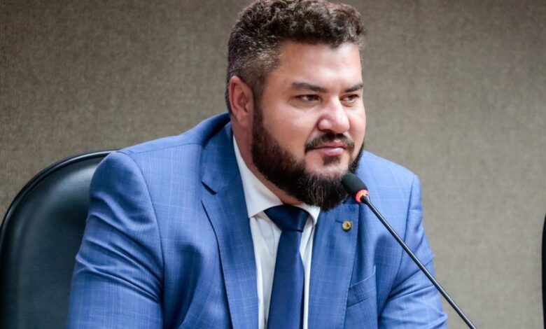 Júnior Muniz propõe medida para reforçar segurança escolar e evitar ataques na Bahia