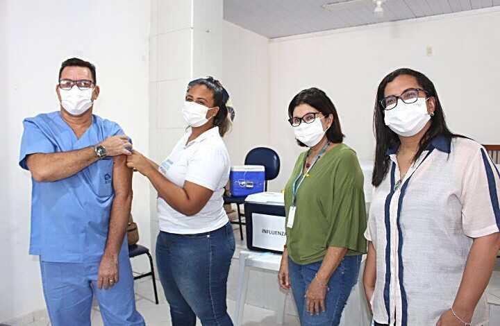 Mais de 16 mil doses da vacina bivalente são aplicadas após abertura para público com 18 anos ou mais