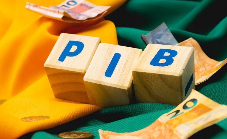 NÚMEROS MOSTRAM ECONOMIA AQUECIDA E DESMENTEM DECLARAÇÕES DE LULA E BOLSONARISTAS