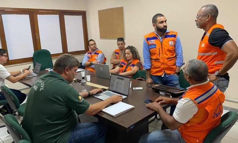 Prefeitura e equipes da Defesa Civil Federal e Estadual traçam estratégias para minimizar efeitos das chuvas