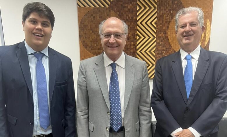 Presidente da Juventude do PSDB da Bahia, Dudu Magalhães se reúne com vice-presidente Geraldo Alckmin