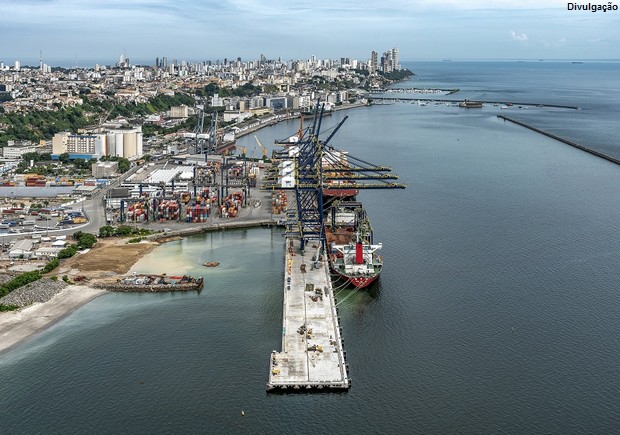 TECON SALVADOR AMPLIA O CAIS E TORNA-SE UM DOS POUCOS PORTOS DO PAÍS A OPERAR OS SUPER CARGUEIROS