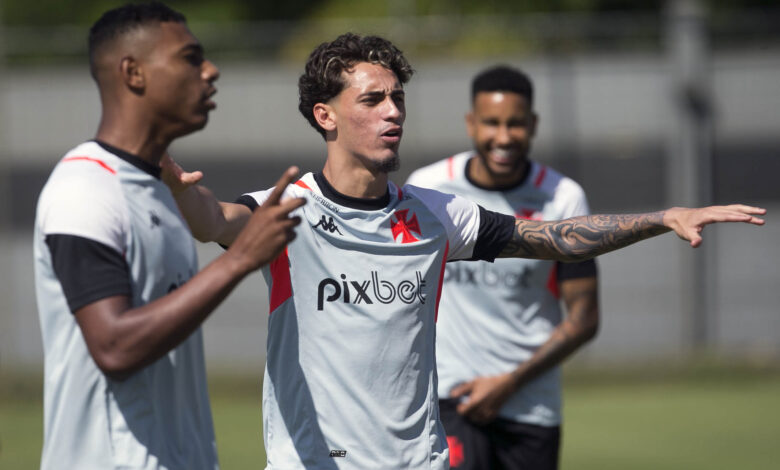 Vasco x Bahia: escalações, horário e onde assistir ao jogo do Brasileirão