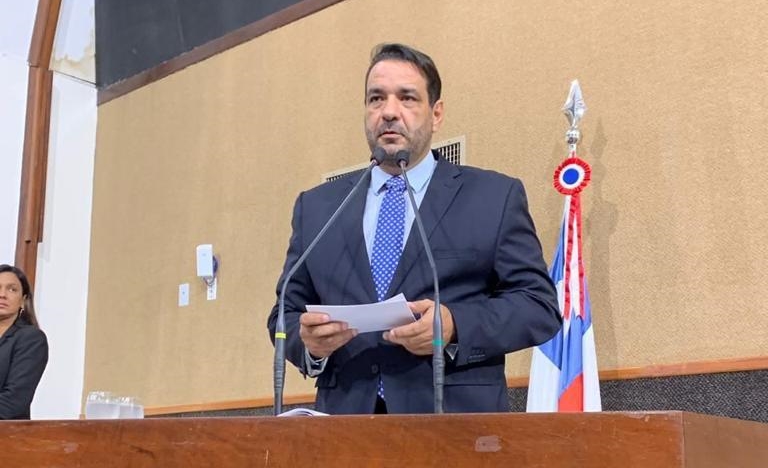 “continua sendo a fila morte”, critica Alan Sanches