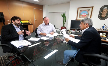 ADOLFO MENEZES FALA SOBRE A VOTAÇÃO DOS REAJUSTES NA AL-BA