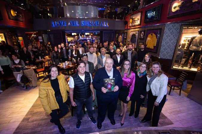 Curitiba é protagonista de turismo de negócios no PR