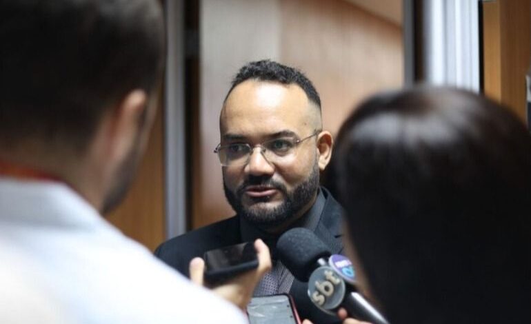 "Defender regime de regulação da mídia chinês é absurdo", diz Leandro de Jesus sobre declaração de Jerônimo