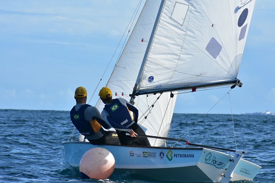Dupla baiana de Snipe, Juliana e Rafael, disputará seletiva final para representar o Brasil no Pan 2023