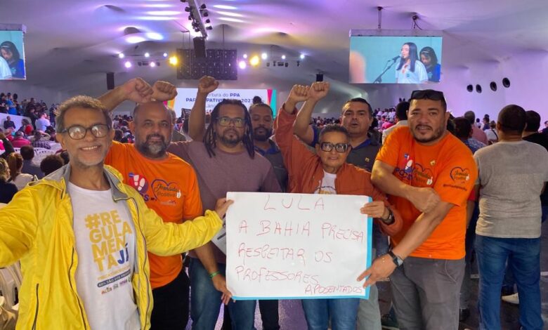 Em visita de Lula à Salvador, servidores protestam contra o aumento do Planserv e pedem reajuste linear a partir de 9%