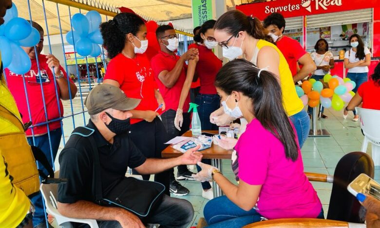 Feira de saúde oferece serviços gratuitos nos terminais São Joaquim e Bom Despacho