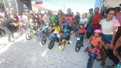 Jerônimo autoriza obra de infraestrutura em Santa Teresinha e acompanha tradicional desafio ciclístico