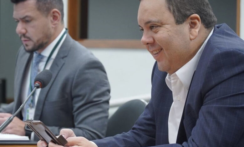 Movimento petista defende Elmar em ministério e deputado baiano fala com o IB