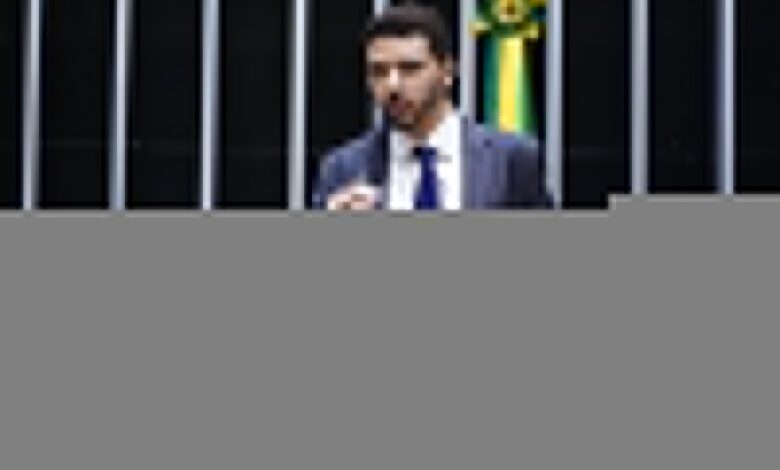 Neto Carletto cobra informações sobre situação dos aeroportos da Bahia