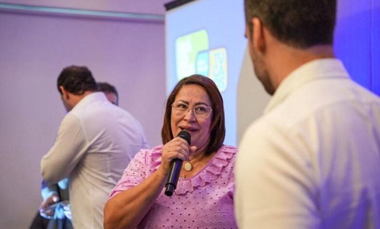 “O governador é quem pode nos ajudar”, revela prefeita de Juazeiro sobre acordo PSDB e PT