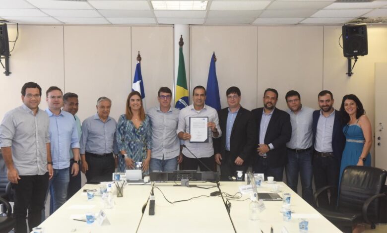 Prefeitura assina acordo para oferecer treinamento em segurança cibernética a 20 mil professores e 115 mil alunos