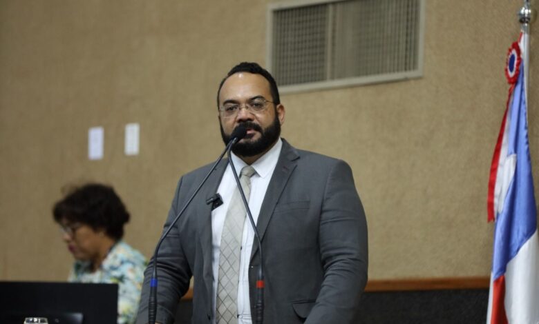 "Reflexo da gestão do PT na Bahia", diz Leandro de Jesus após pesquisa apontar estado como campeão em desemprego