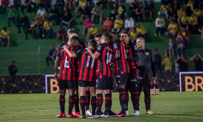 Vitória sofre derrota após sequência de vitórias e técnico analisa desempenho abaixo do esperado