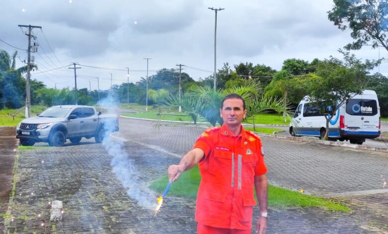 Corpo de Bombeiros sinaliza perigos dos fogos de artifícios para crianças