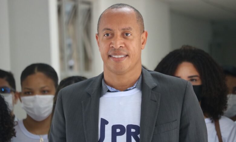 Deputado Jurailton Santos apresenta projeto que beneficia consumidores cadastrados no CadÚnico