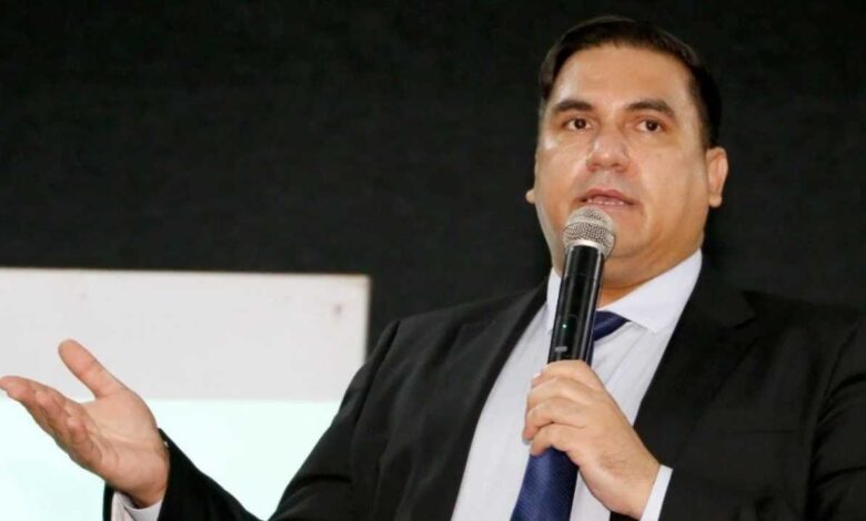 Diretor do MEC ligado a Arthur Lira exonerado após operação da PF