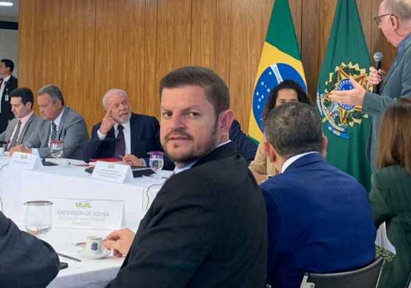 EM REUNIÃO COM LULA, PRESIDENTE DA UPB DISCUTE RETOMADA DO PAC E REAJUSTE DA TABELA SUS