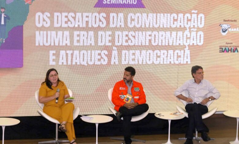 Jornalistas debatem sobre comunicação pública, em último dia de seminário em Salvador