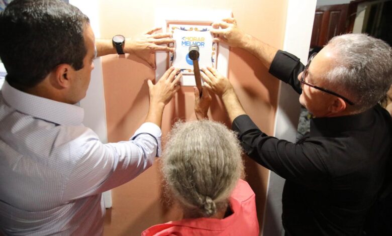 Prefeitura entrega mais 100 casas reformadas pelo Morar Melhor
