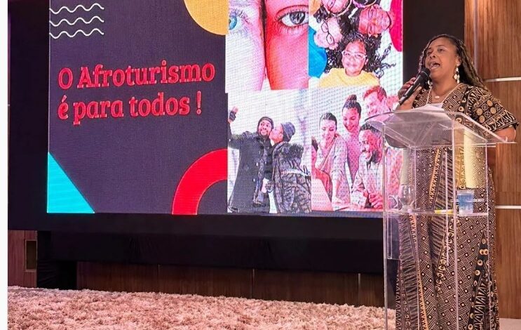 "Quero mostrar que racismo, não da lucro"