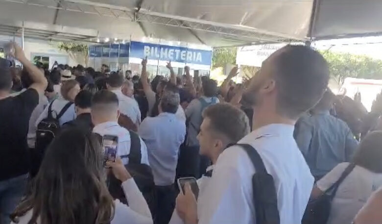 Recepção de Lula em Luís Eduardo Magalhães: “ladrão, ladrão”